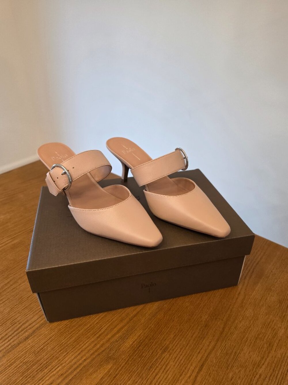 Linea Paolo Cynthia Nude Nappa Buckle Mules Size 9